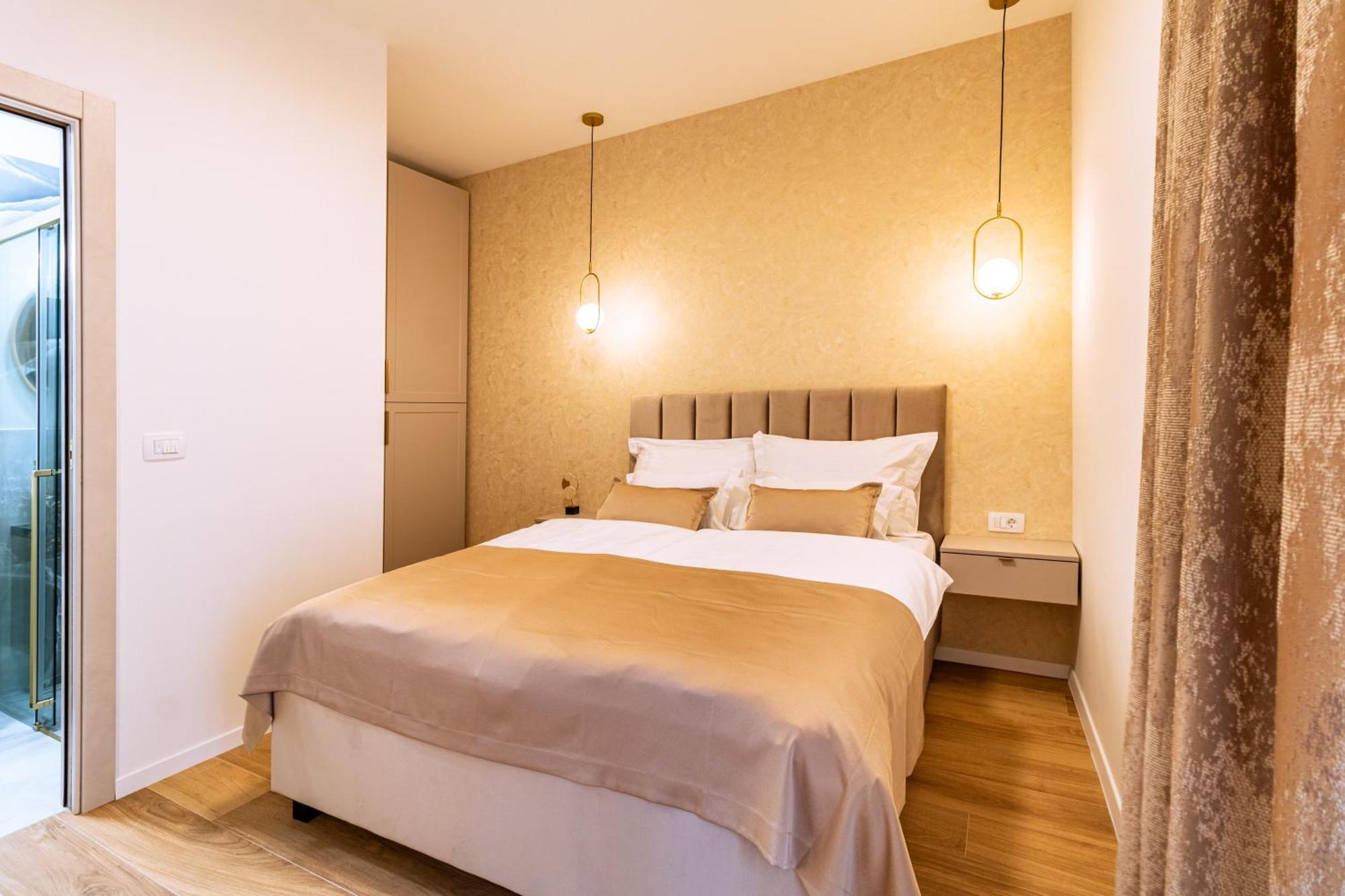 Luxury 2 Bedroom-2 Bathroom Apartment & Studio App With Rooftop Terrace Split Exterior foto