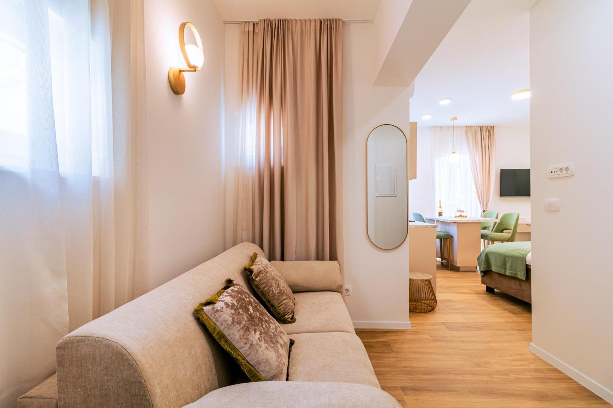 Luxury 2 Bedroom-2 Bathroom Apartment & Studio App With Rooftop Terrace Split Quarto foto