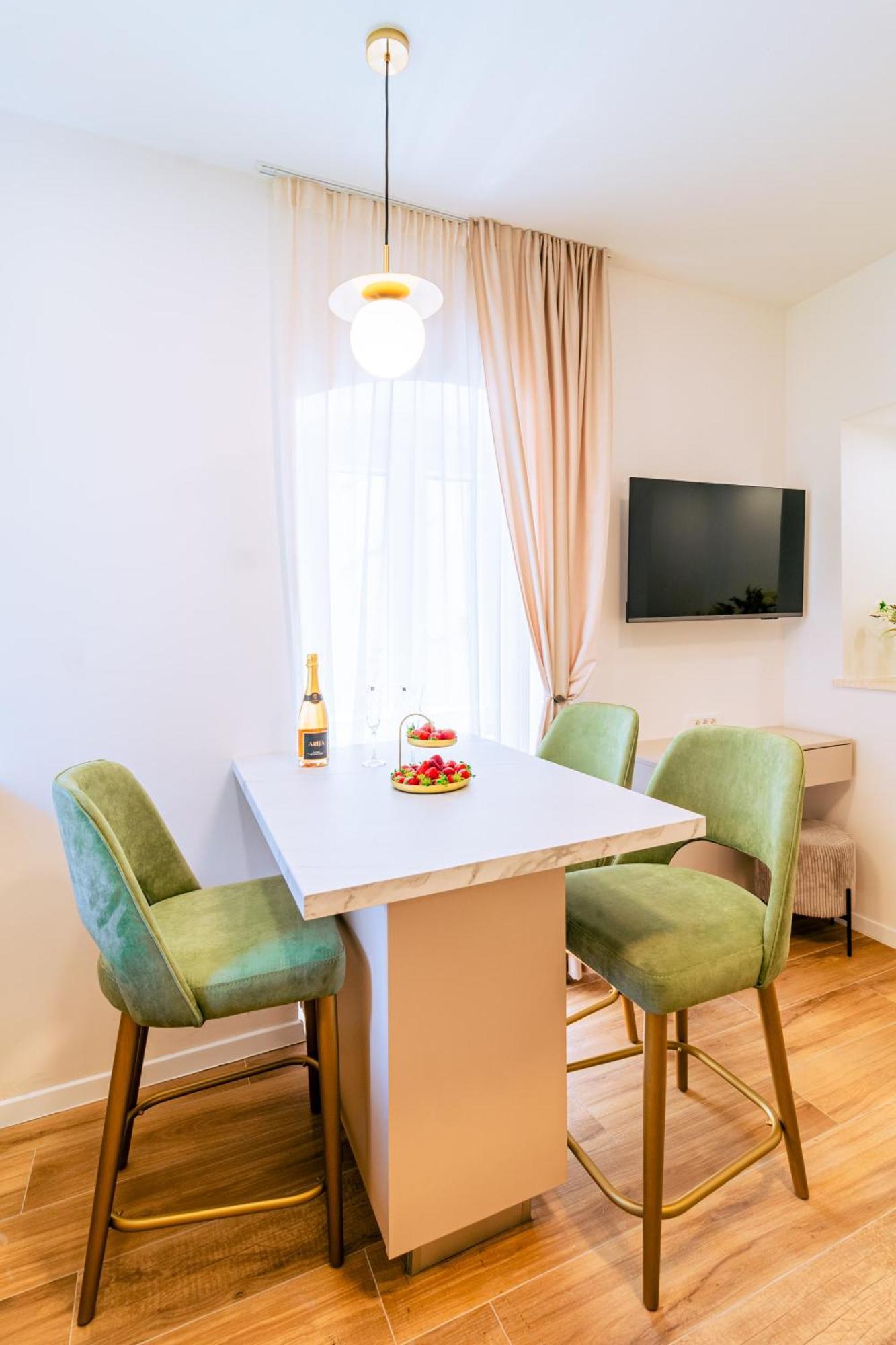 Luxury 2 Bedroom-2 Bathroom Apartment & Studio App With Rooftop Terrace Split Quarto foto